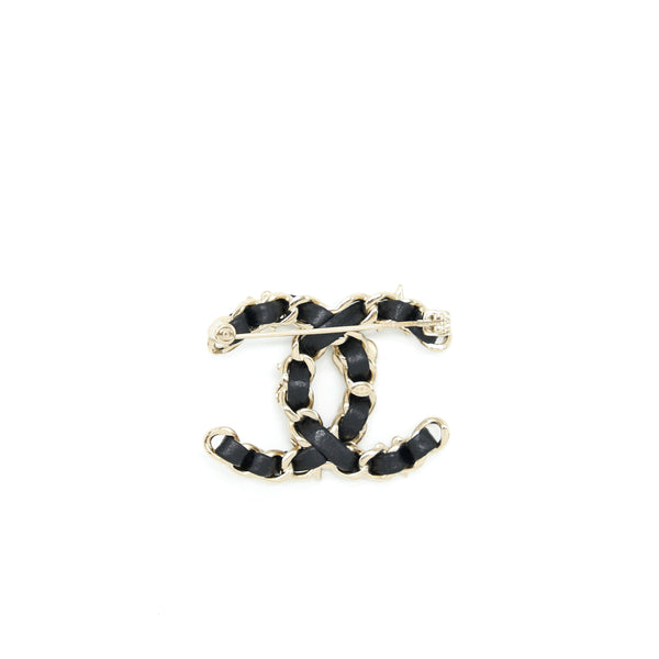 Chanel 22S CC Logo Chain Brooch With Charm Black LGHW