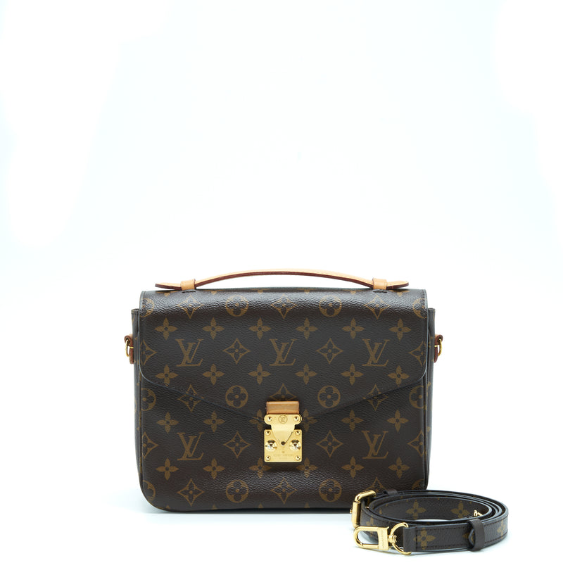 Louis Vuitton Pochette Métis Monogram Canvas GHW