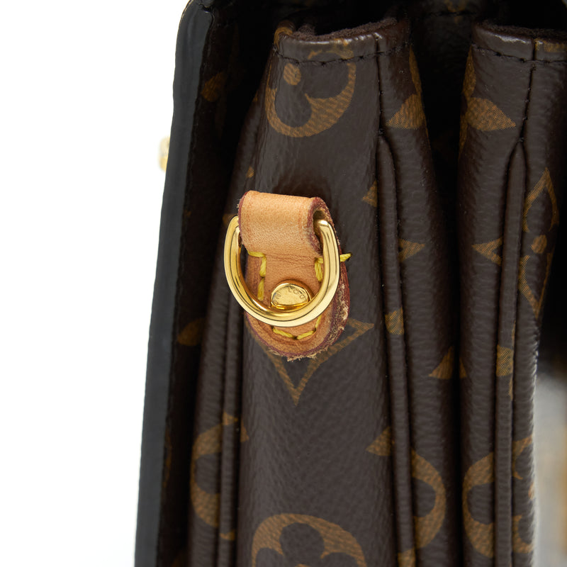 Louis Vuitton Pochette Métis Monogram Canvas GHW