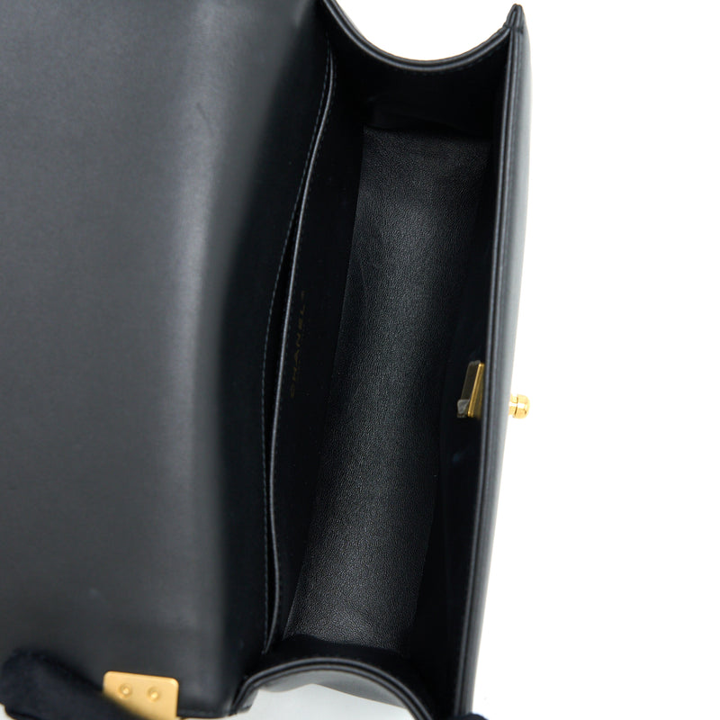 Chanel Medium Boy Bag Lambskin Black Brushed GHW (Microchip)