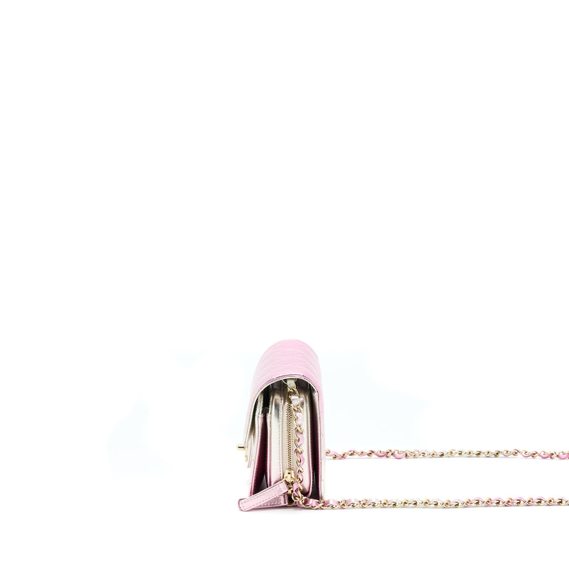 Chanel 21P Crossbody Flap Bag Lambskin Iridescent Pink LGHW(Microchip)