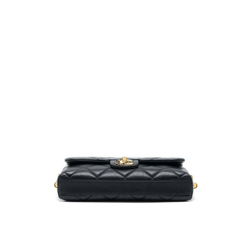 Chanel 21A Quilted Detailed Logo Flap Bag Lambskin Black GHW (Microchip)