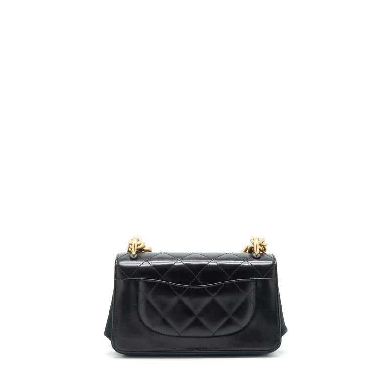 Chanel Seasonal Paris Cosmopolite Strait Lined Flap Bag Calfskin / Lambskin Black GHW