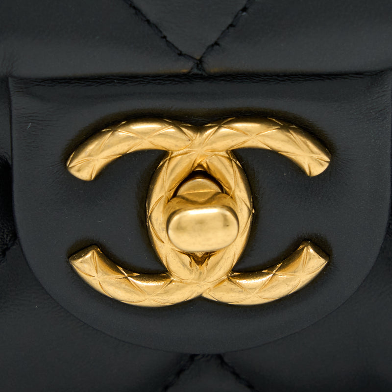 Chanel 22K Gold Pillar Adjustment Chain Flap Bag Lambskin Black GHW (Microchip)