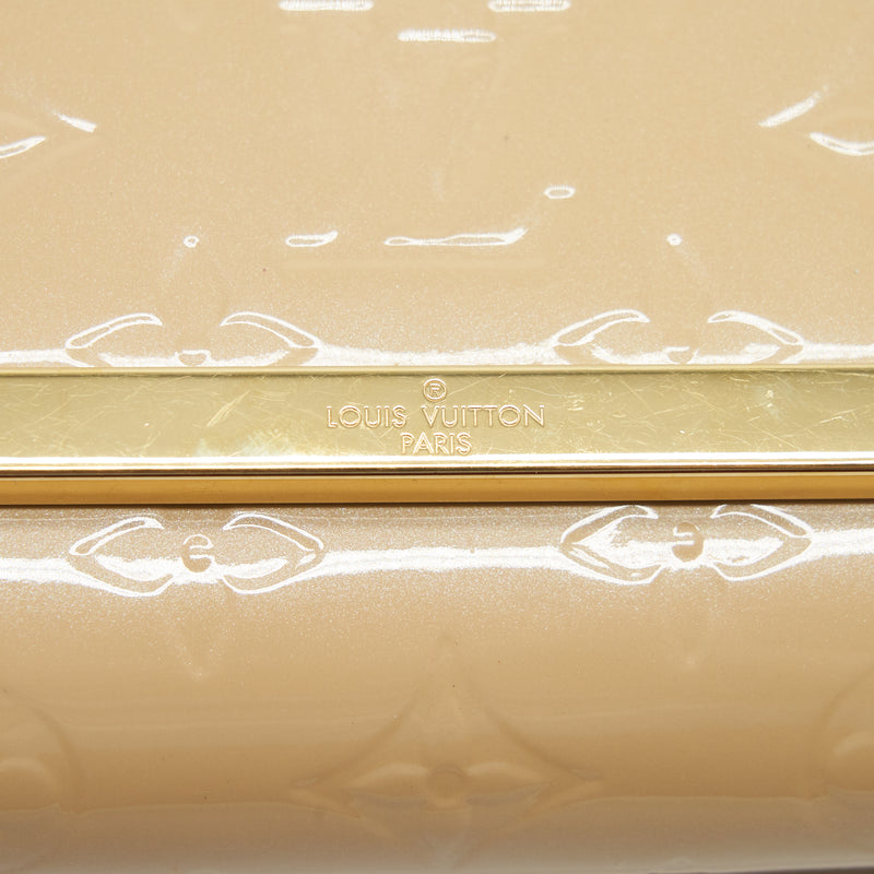 Louis Vuitton Vernis Ana Clutch Patent Leather Beige GHW