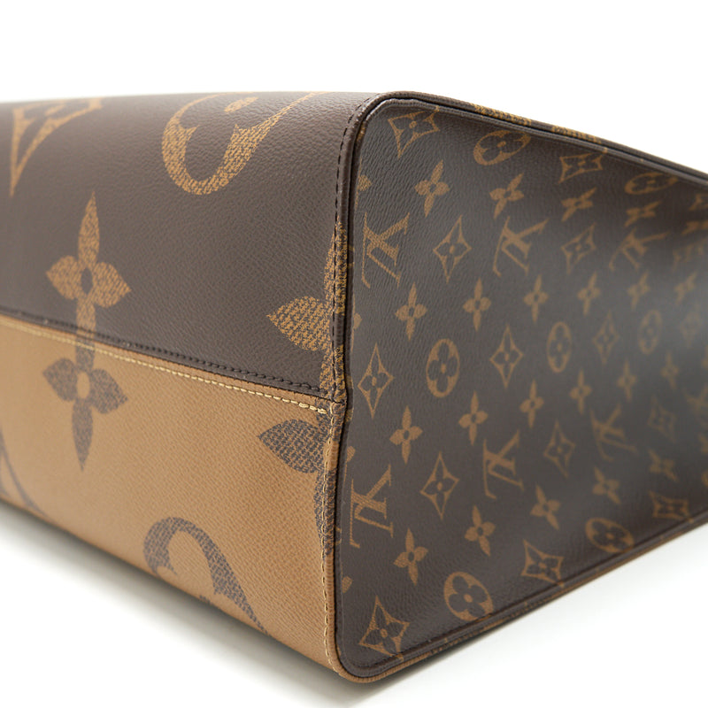 Louis Vuitton ON THE GO GM