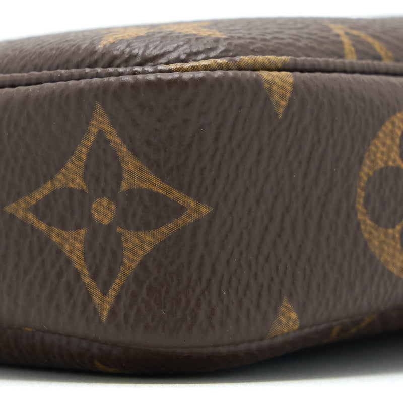 Louis Vuitton Mini Pochette Monogram Canvas GHW