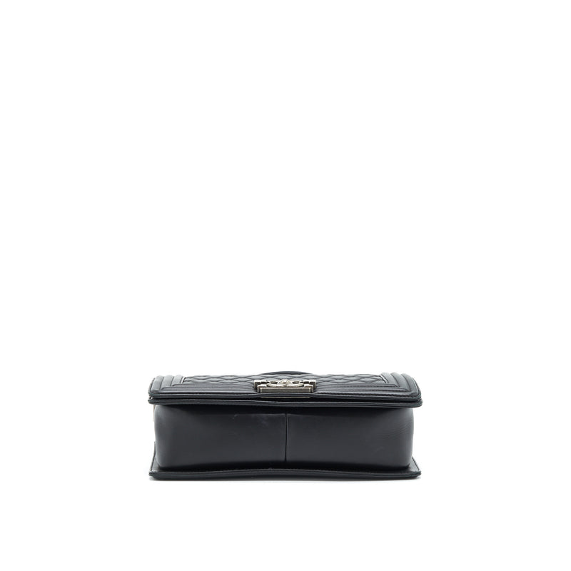Chanel Medium Boy Bag Lambskin Black Ruthenium Sliver Hardware
