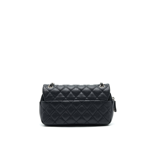 Chanel flap Bag with inner zipper caviar Black SHW