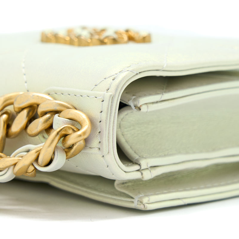 Chanel 19 Phone Pouch With Chain Iridescent White GHW