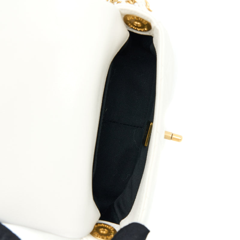 Chanel 22A Small Flap Bag Caviar White With GHW (Microchip)