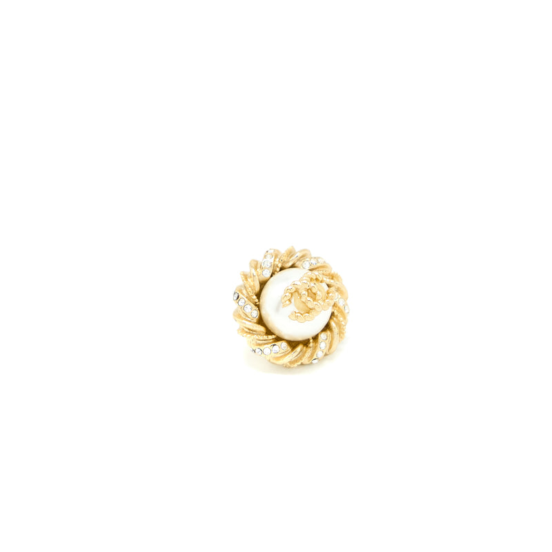 Chanel Round CC Logo Earrings Pearl/Crystal Light Gold Tone