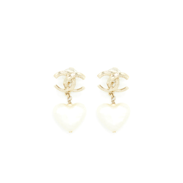 Chanel CC And Heart Earclips LGHW