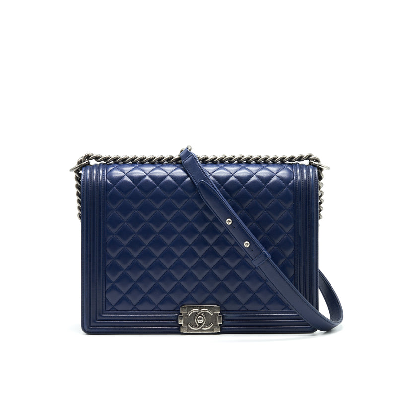 CHANEL LARGE LE BOY NAVY SHW