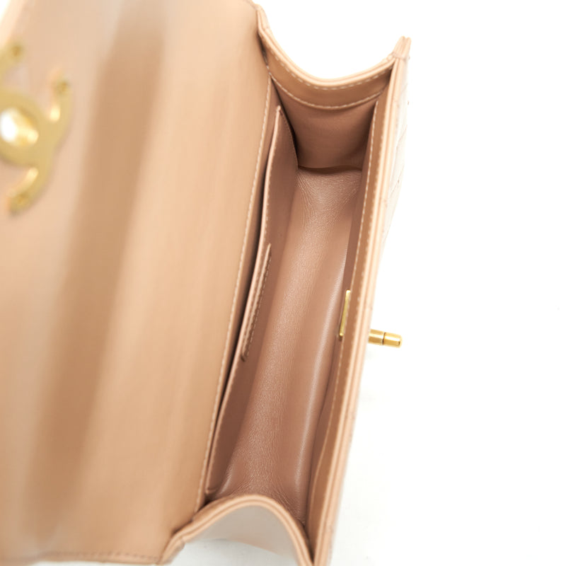 Chanel 21A Gold Crush Flap Bag Calfskin Beige GHW