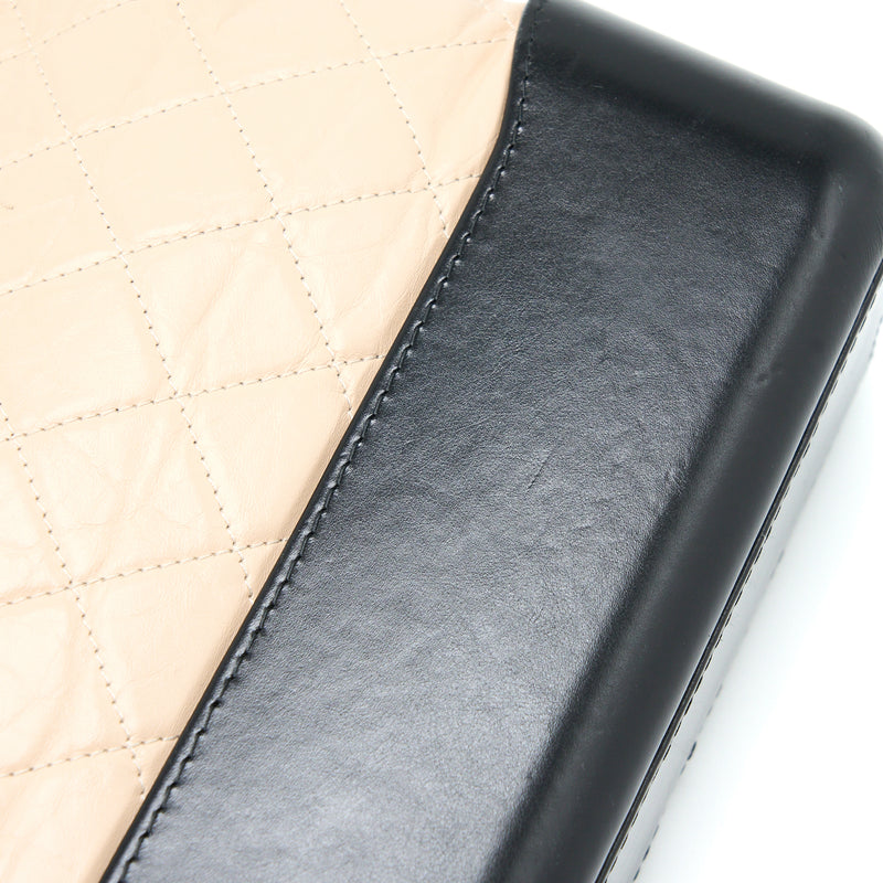 Chanel Medium Gabrielle Hobo Bag Calfskin Beige/Black Multicolour Hardware