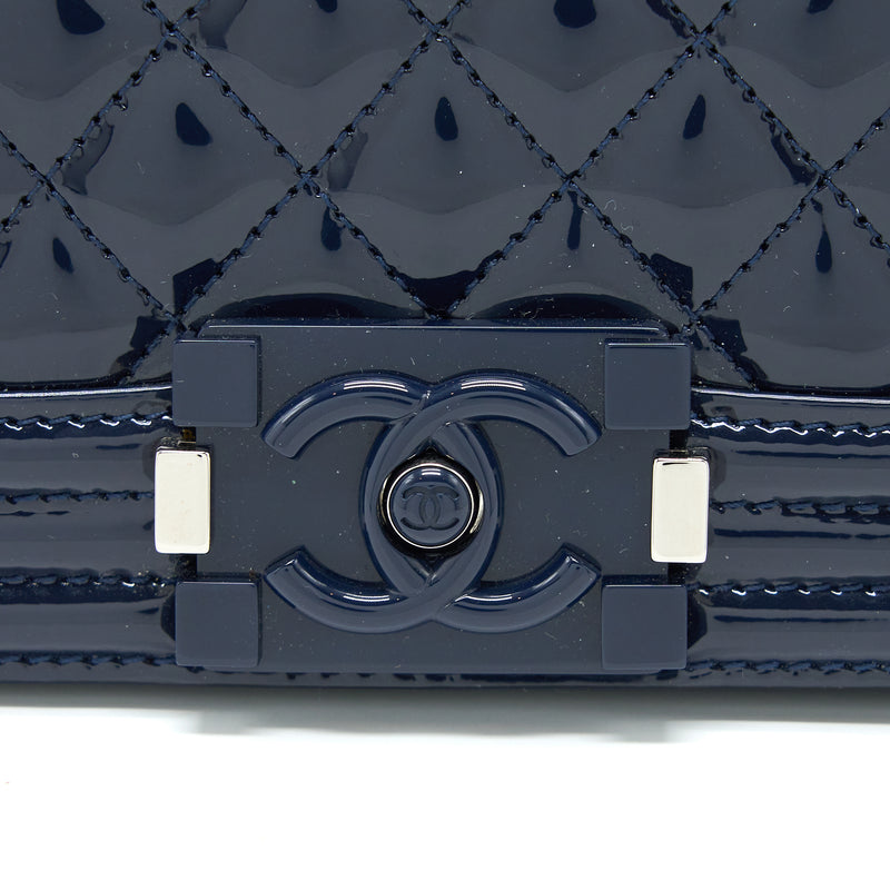 Chanel Medium Boy Bag Patent Navy SHW