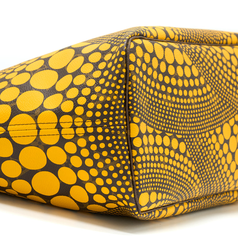 Louis Vuitton Neverfull MM Yayoi Kusama Limited Edition GHW
