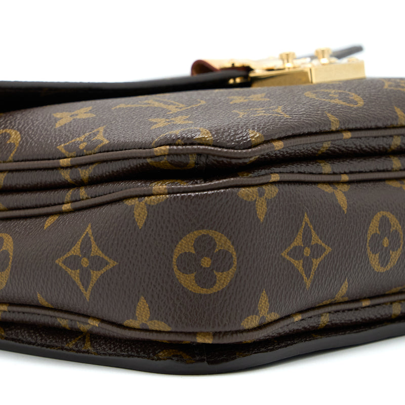 Louis Vuitton Pochette Metis Monogram Canvas GHW