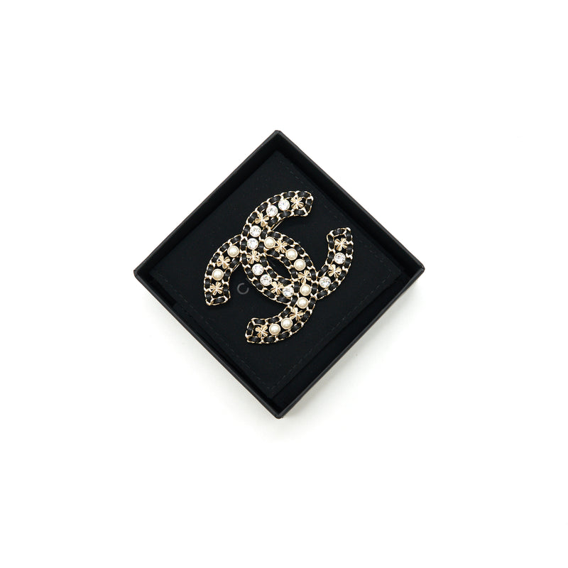 Chanel CC Chain/ White Crystal / Pearl Brooch