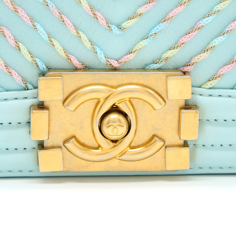 Chanel Small Boy Bag Chevron Calfskin Light Blue/Multicolour Brushed GHW