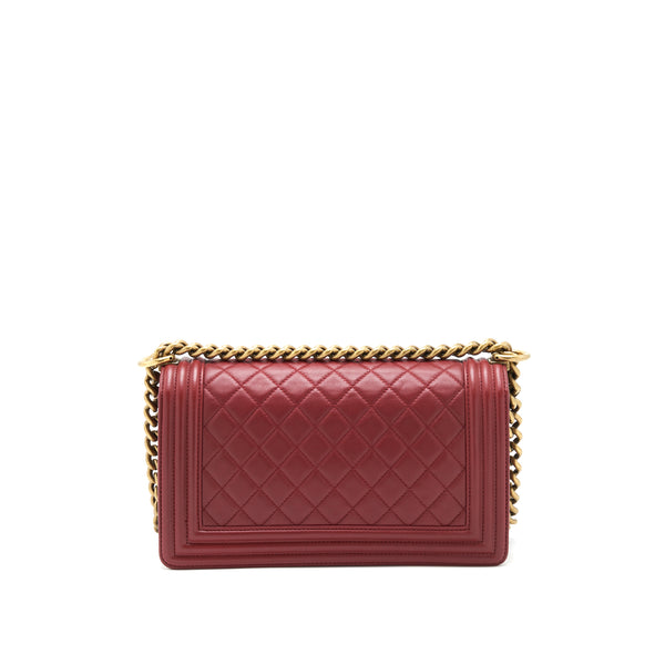 Chanel Medium Boy Bag Lambskin burgundy GHW