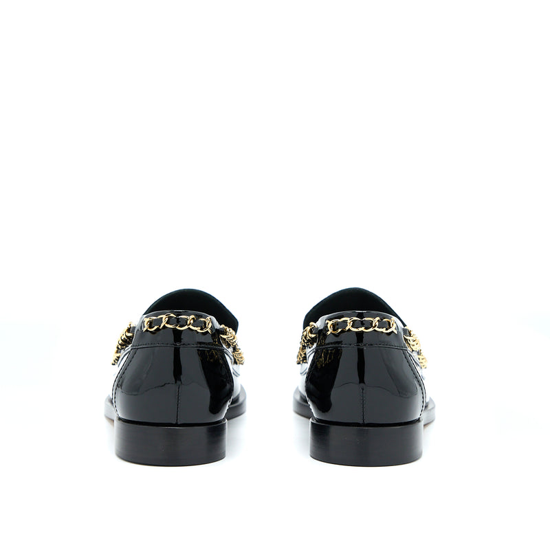 Chanel Size 38 CC Logo Flats Chain Loafers Patent Black