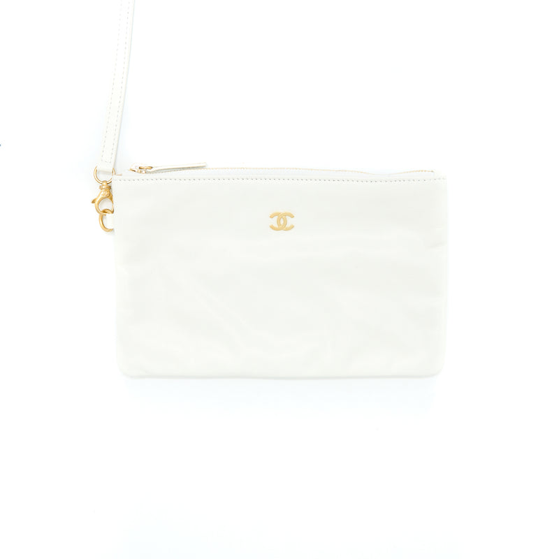 Chanel Large 22 Bag Calfskin White Brushed GHW (Microchip)