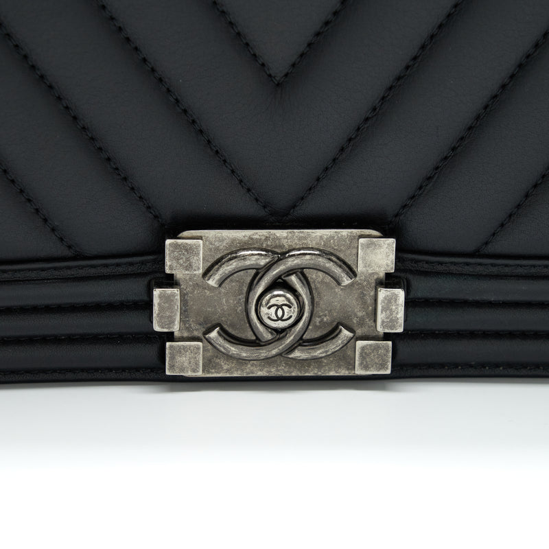 Chanel New Medium Chevron Boy Bag Calfskin Black Ruthenium Hardware