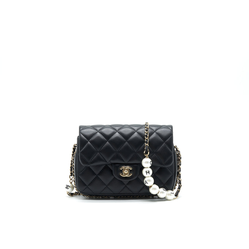 CHANEL | BLACK QUILTED LEATHER CHAIN SHOULDER POCKET TOTE WITH GOLD  HARDWARE | Luxury Handbags | 2020 | Sotheby's