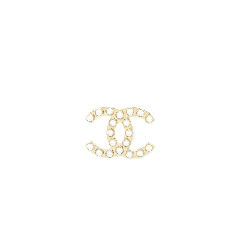 Chanel deals vip brooch