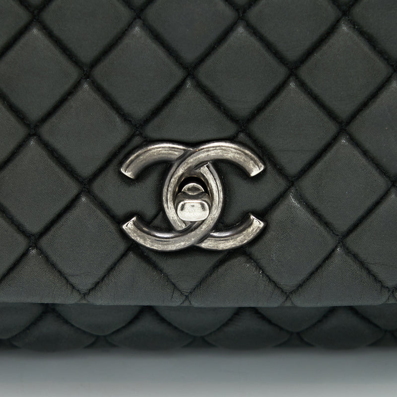 Chanel Quilted Flap Bag Iridescent Calfskin Dark Green Ruthenium SHW