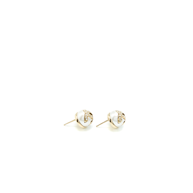 Chanel CC Logo Earrings Pearl/Crystal Light Gold Tone
