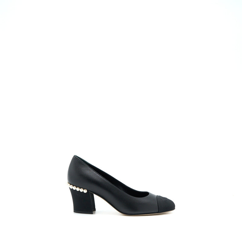 Chanel Size 36 CC Logo Heels With Pearl Black