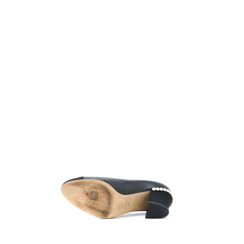 Chanel Size 36 CC Logo Heels With Pearl Black