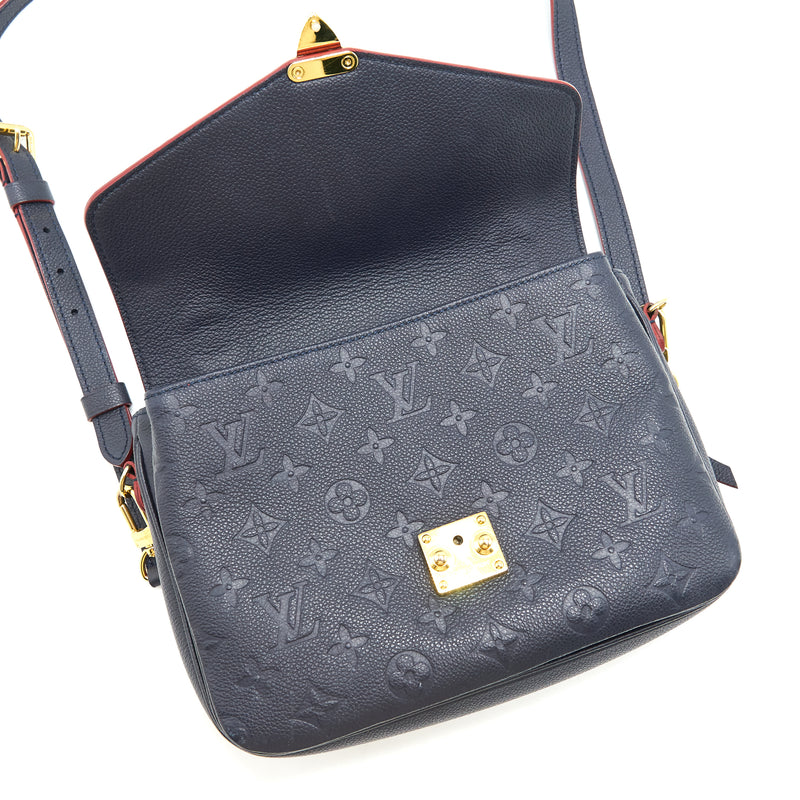 LOUIS VUITTON POCHETTE METIS Monogram Empreinte Leather Marine Rouge