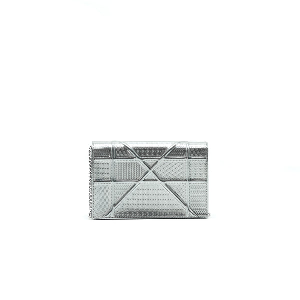 DIOR DIORAMA WALLET ON CHAIN SILVER