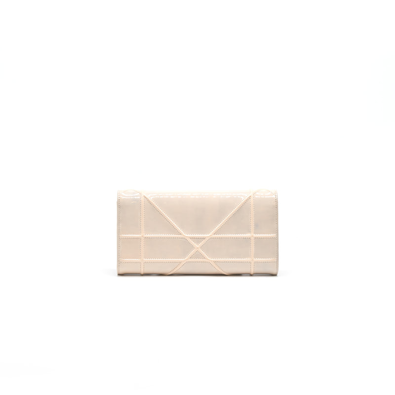 Dior diorama Wallet on Chain patent leather beige LGHW