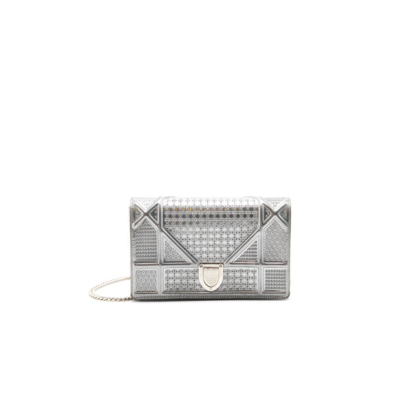 Dior Diorama Wallet On Chain Silver