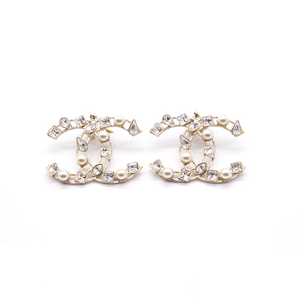 CHANEL Crystal Pearl Bow-tiful CC Drop Earrings Light Gold 1315241 |  FASHIONPHILE