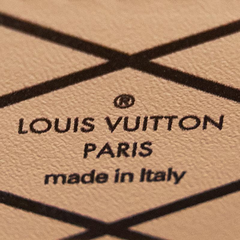 Louis Vuitton Vertical Trunk Pochette - EMIER